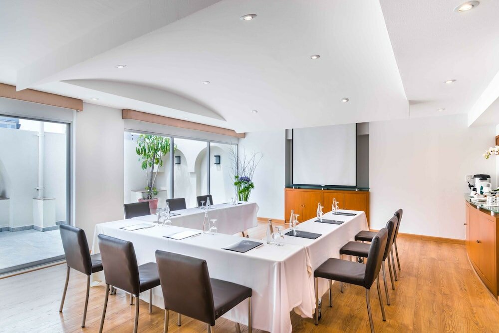 Фото Eurostars Zona Rosa Suites