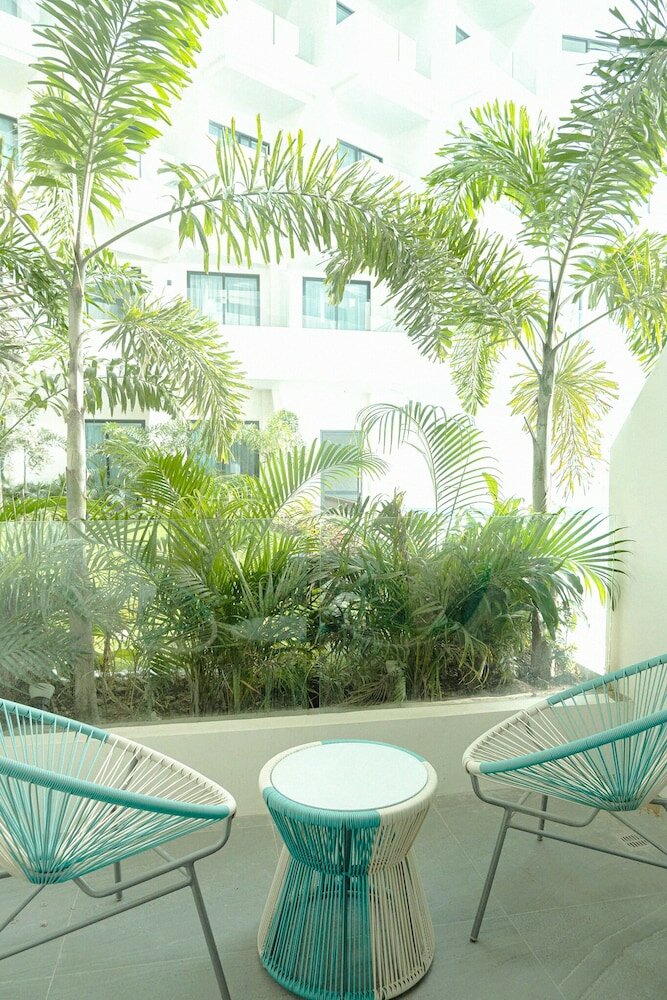 Фото Lime Resort Manila