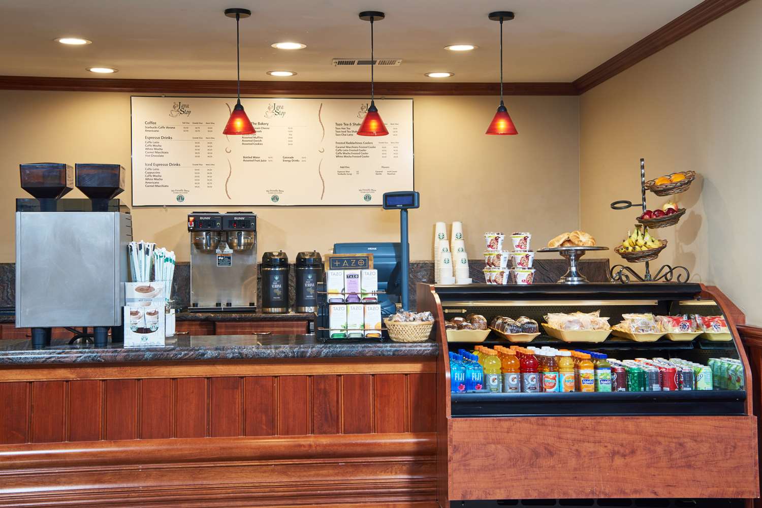 Фото DoubleTree by Hilton Fresno Convention Center