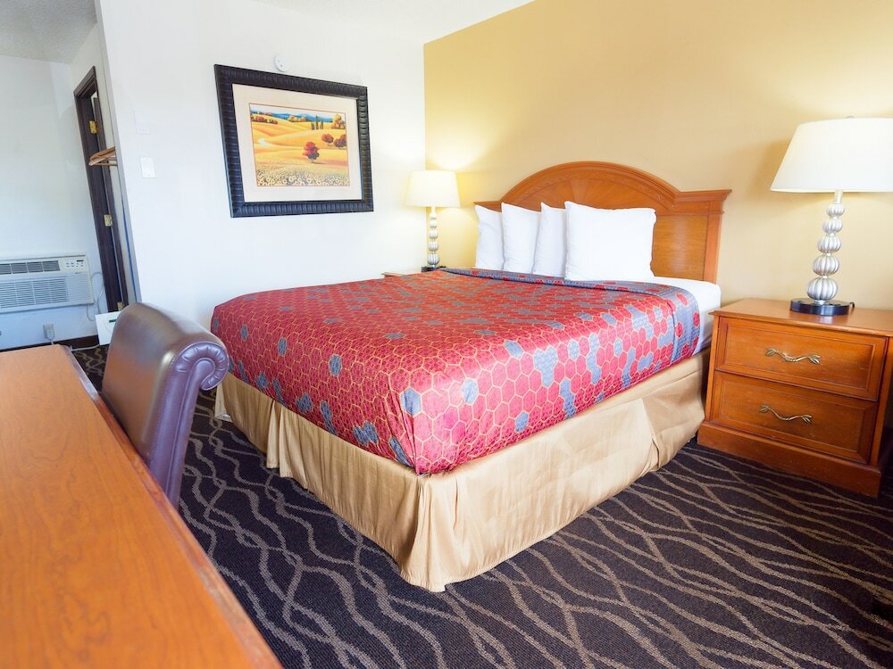 Фото Travelodge by Wyndham Sunnyside