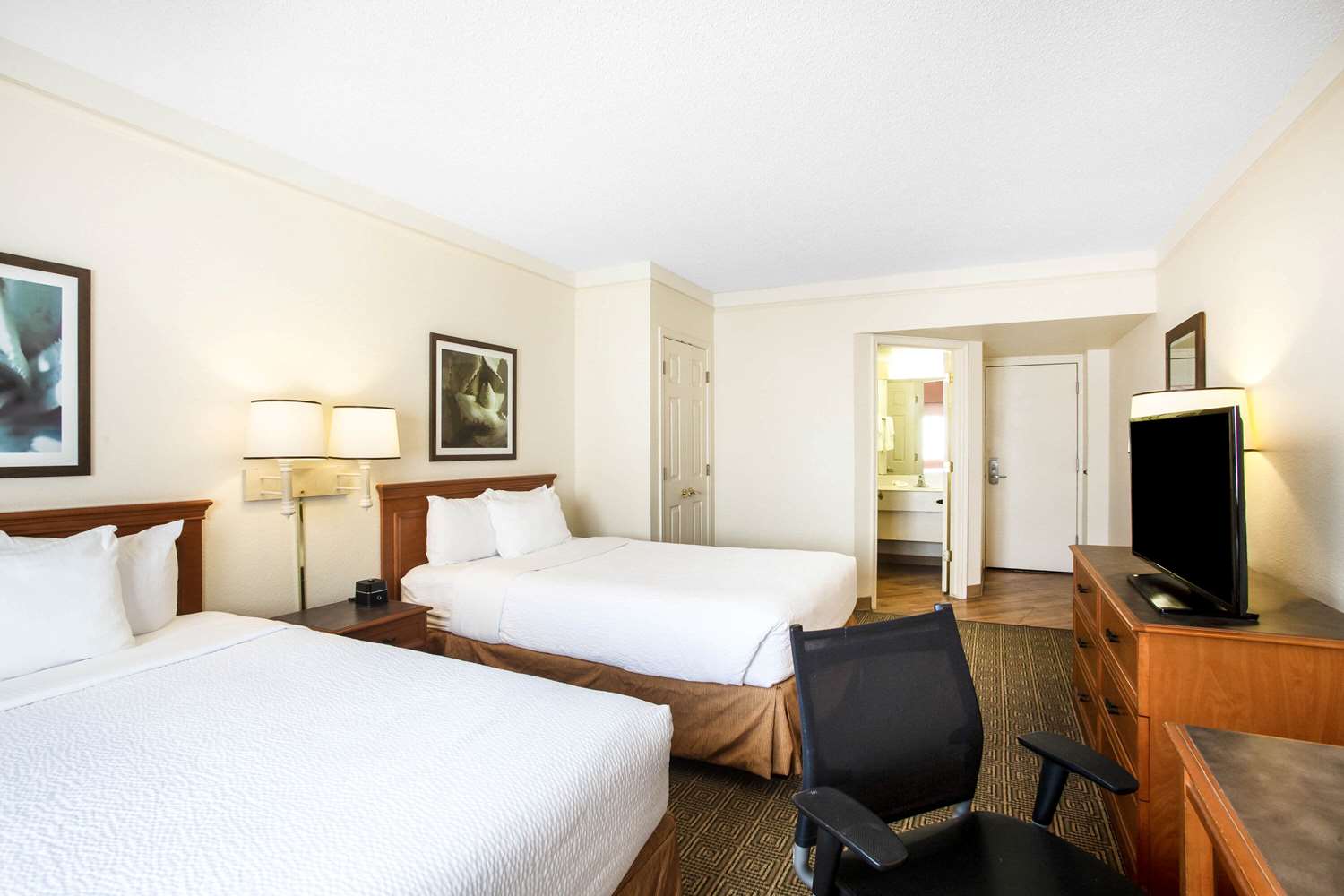 Фото La Quinta Inn by Wyndham Austin Capitol Downtown