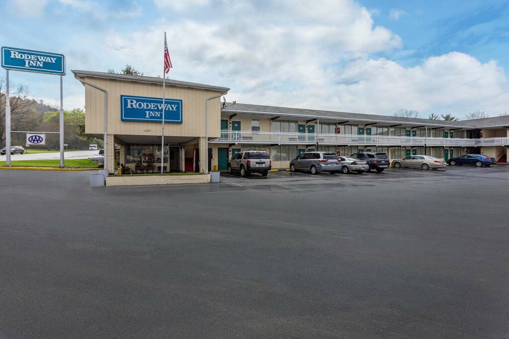 Hotel Royal Inn Clearfield, Commonwealth of Pennsylvania, photo