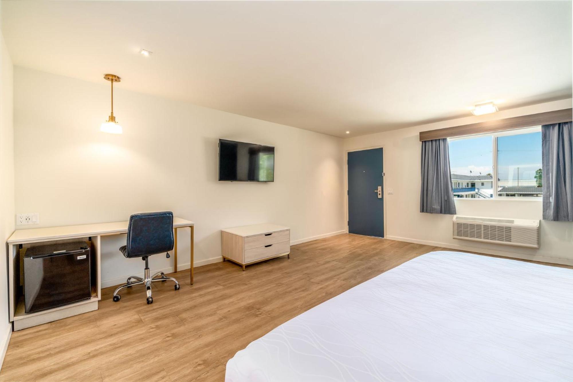 Фото Trend Hotel at Lax Airport
