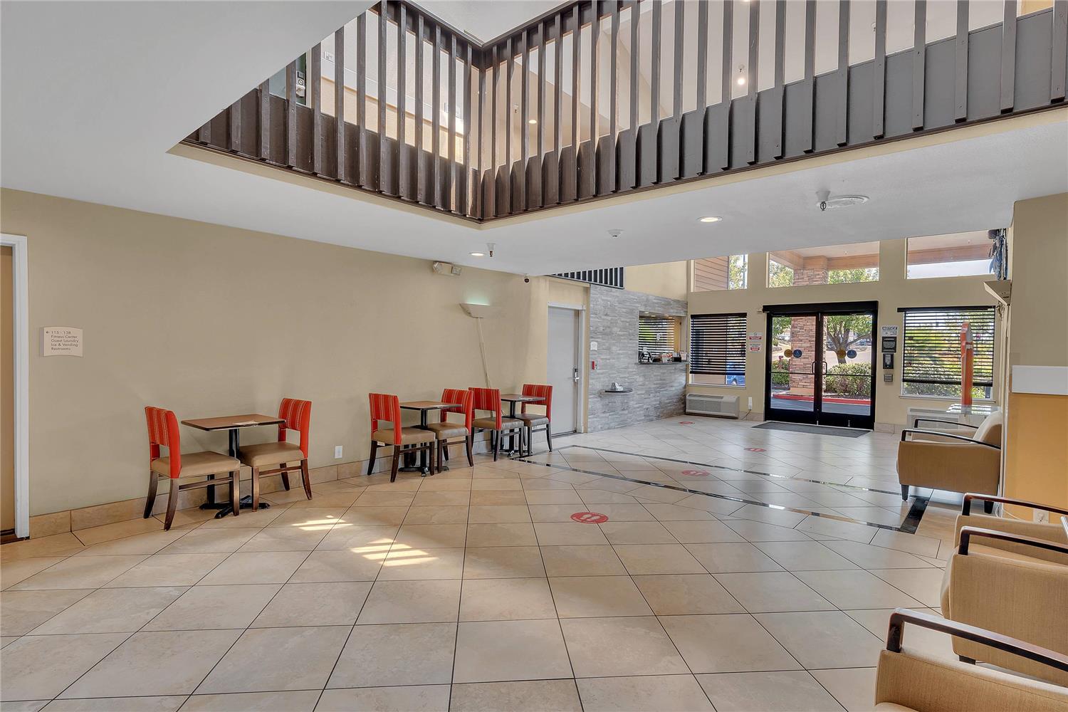 Фото Quality Inn near Six Flags Discovery Kingdom - Napa Valley