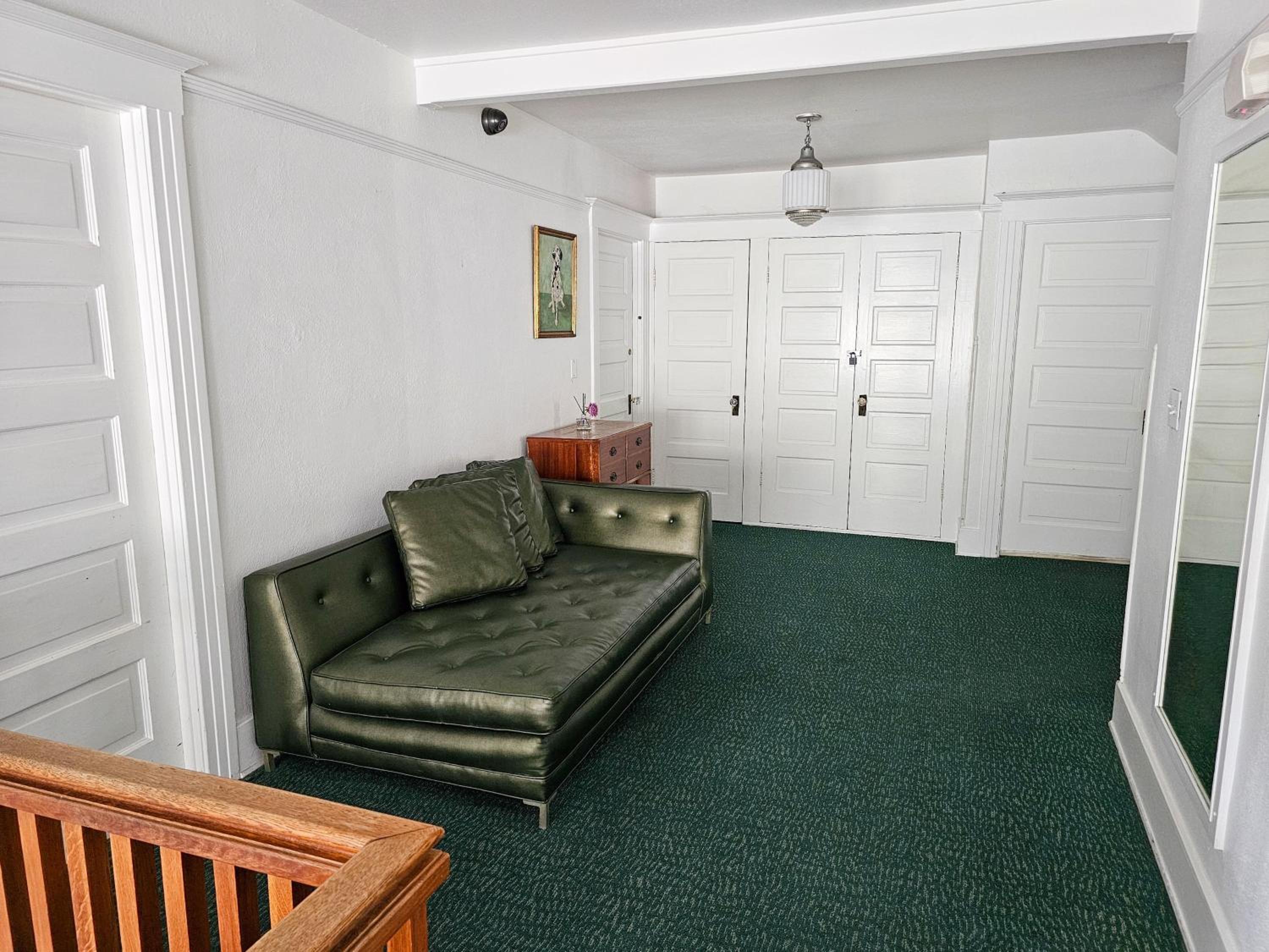 Фото Orange Drive Hostel