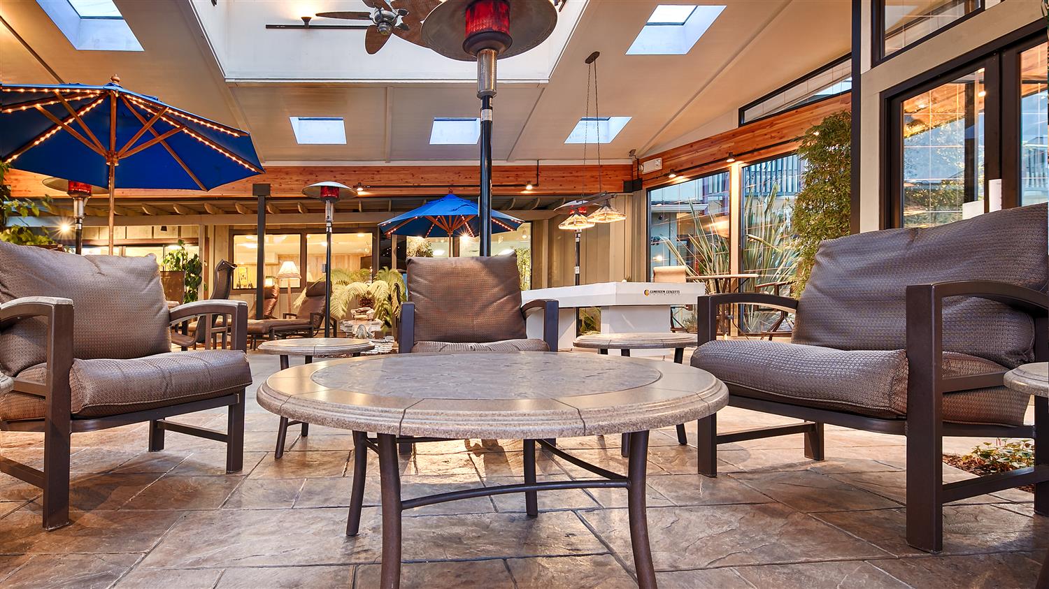 Фото Best Western Plus Humboldt Bay Inn