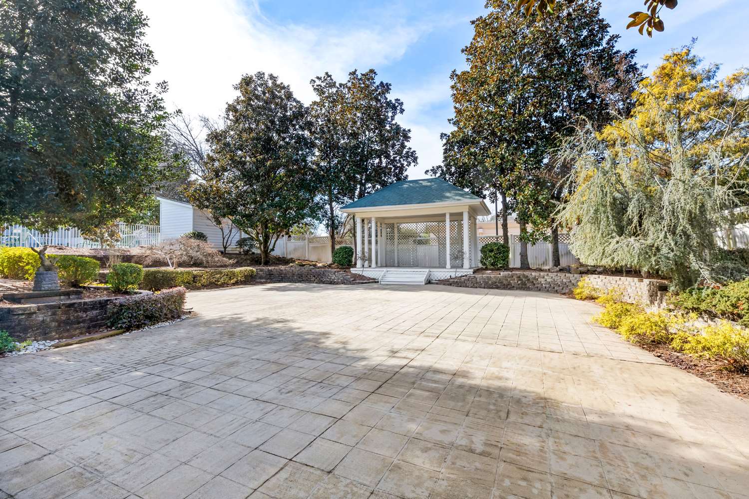 Фото Quality Inn Fayetteville near Historic Downtown Square