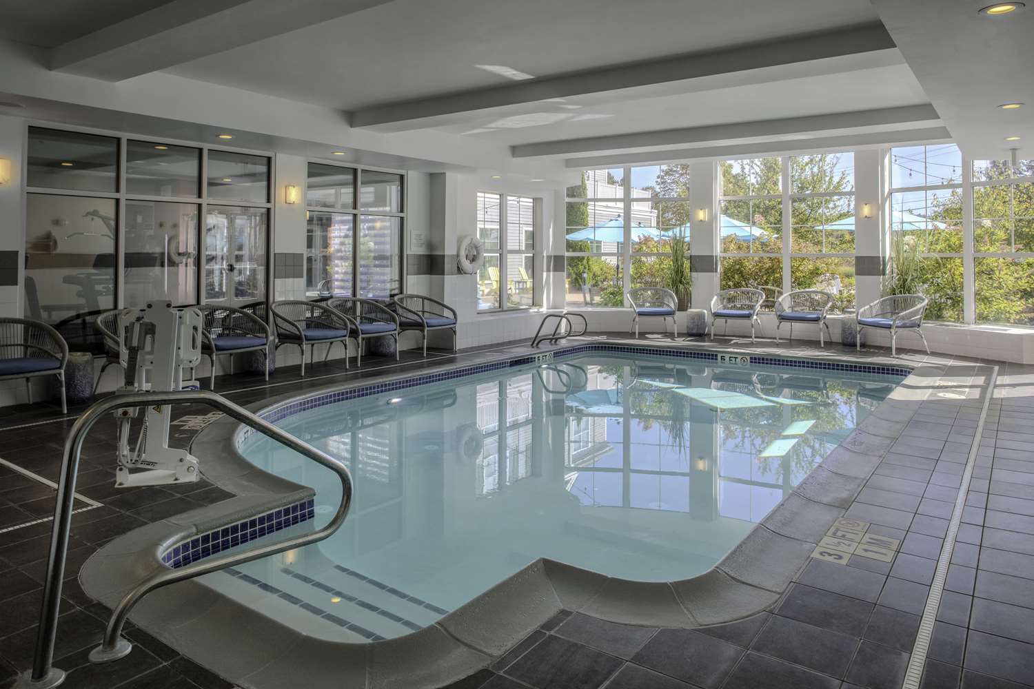 Фото Hilton Garden Inn Freeport Downtown