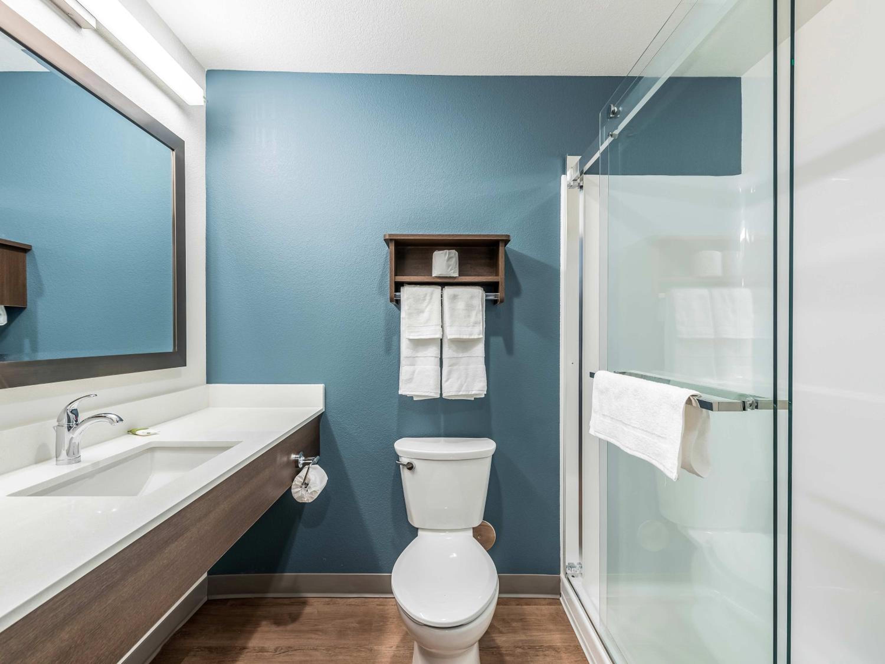 Фото WoodSpring Suites Bentonville