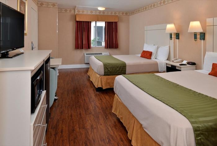 Фото Americas Best Value Inn San Clemente Beach