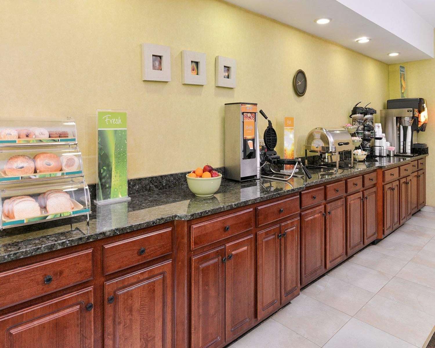 Фото Quality Suites