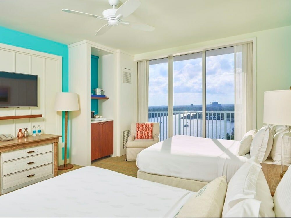 Фото Margaritaville Hollywood Beach Resort