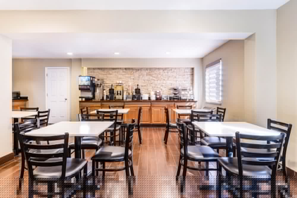 Фото Quality Inn Downtown