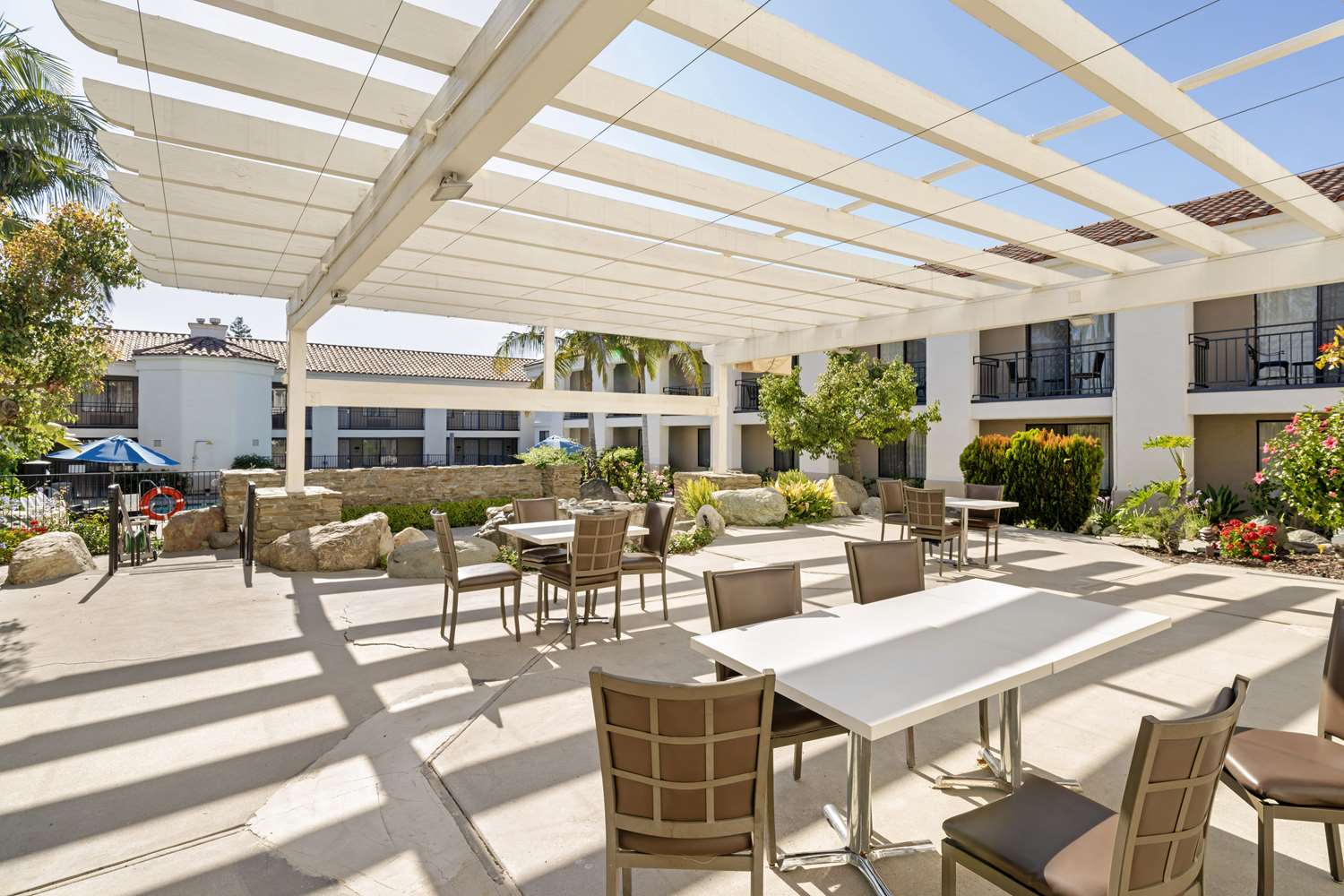 Фото Best Western Posada Royale Hotel & Suites