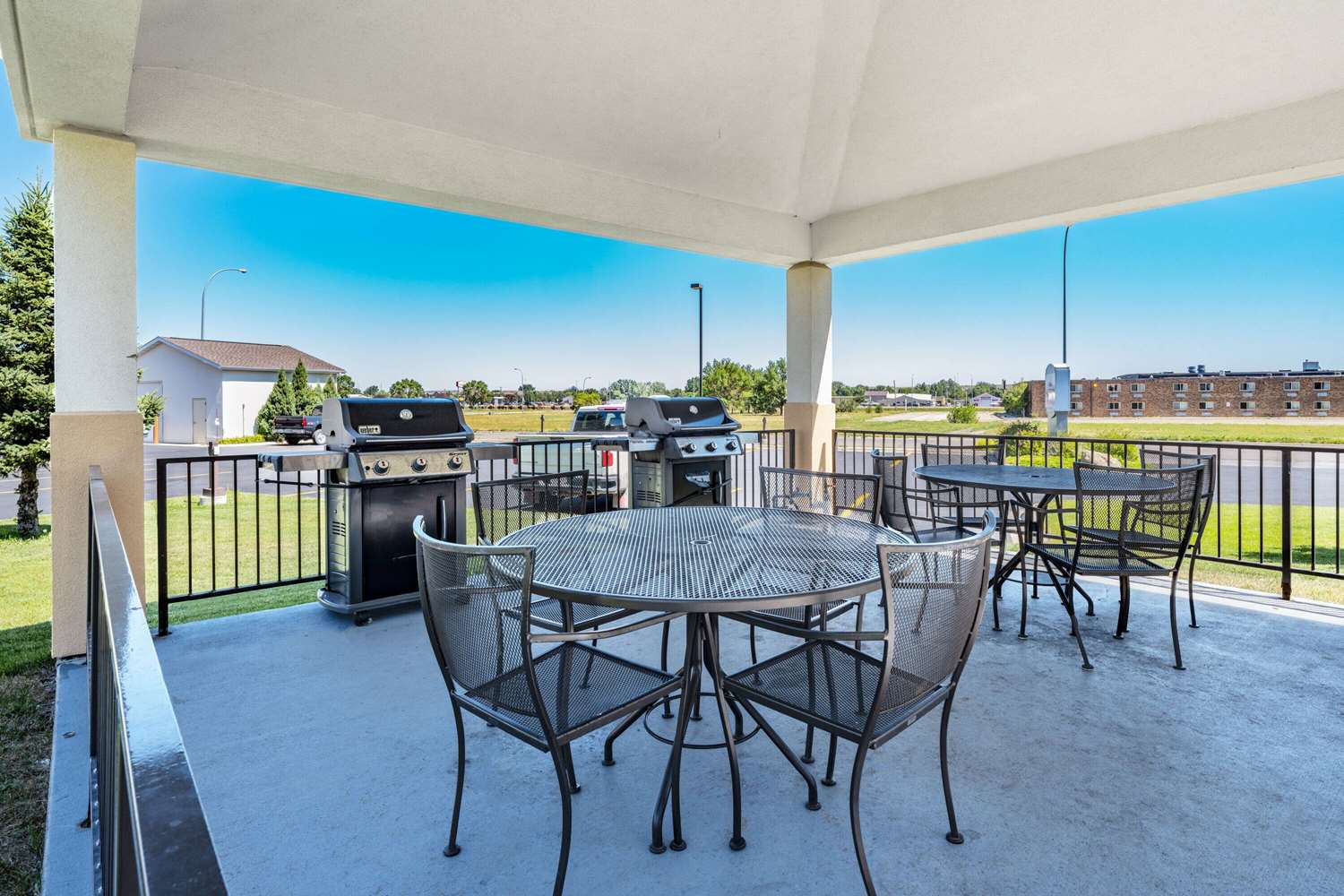 Фото Hawthorn Suites by Wyndham Williston