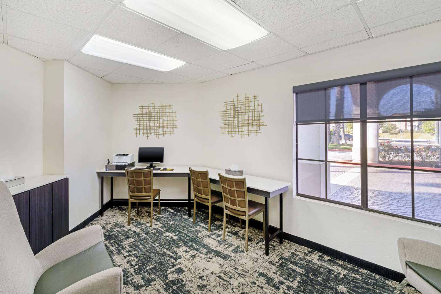 Фото Best Western Posada Royale Hotel & Suites