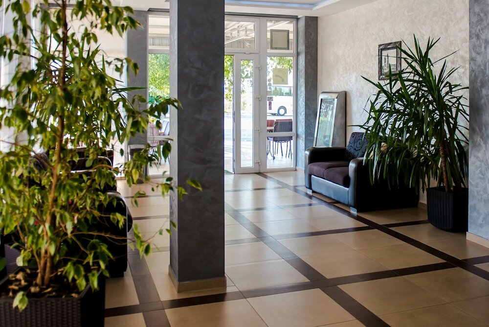 Фото отеля 2