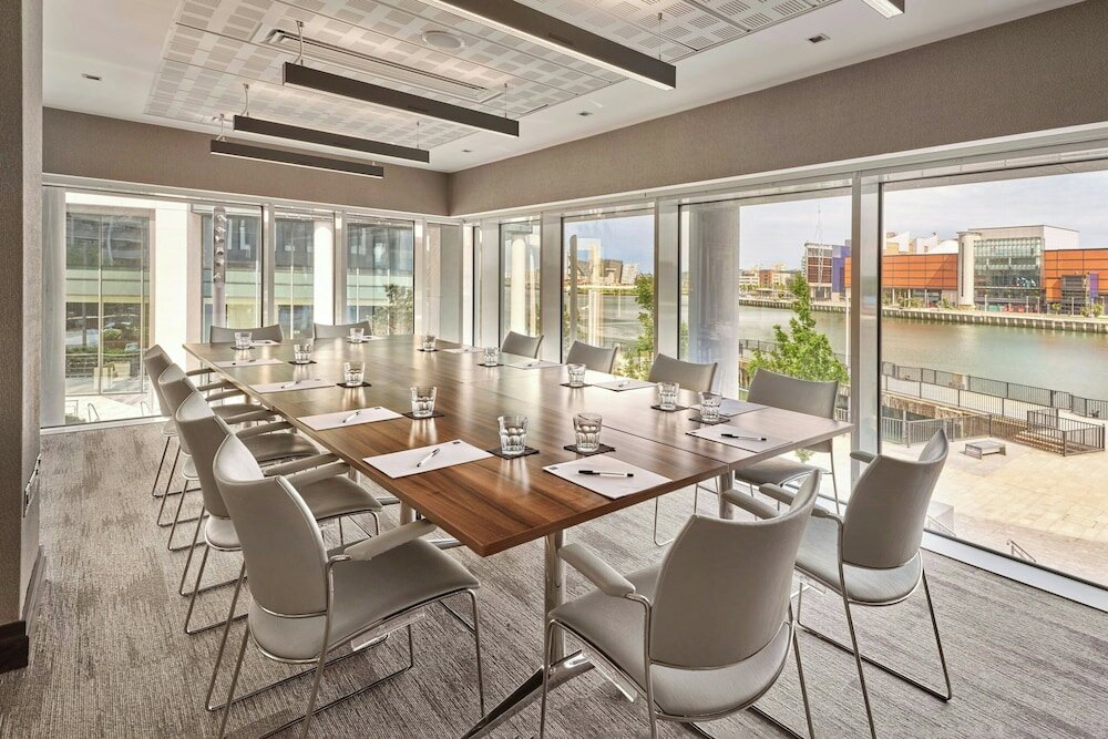 Фото Ac Hotels by Marriott Belfast