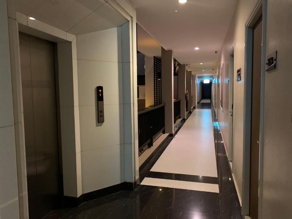 Фото The River Hotel