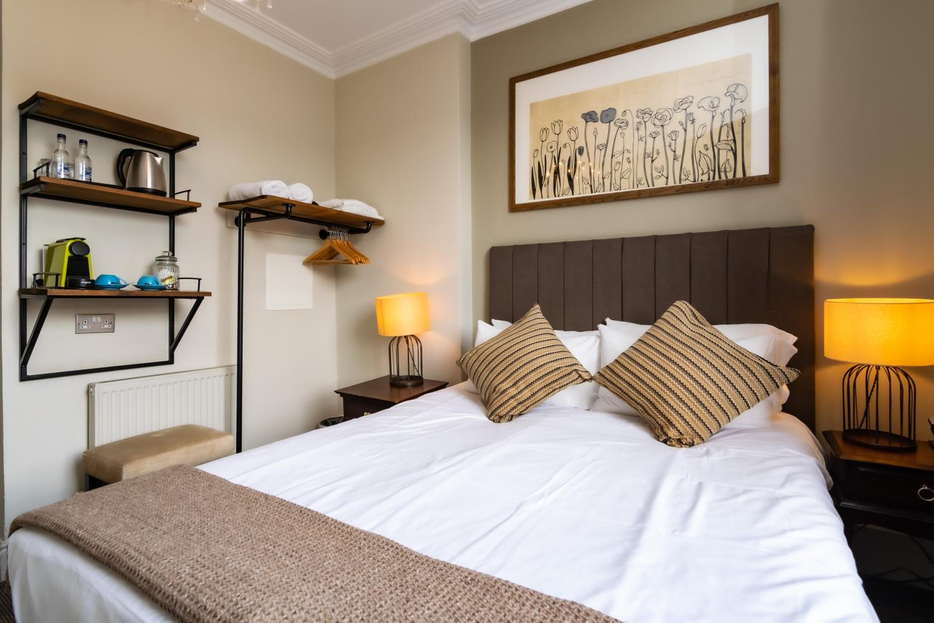 Фото Kew Gardens Hotel