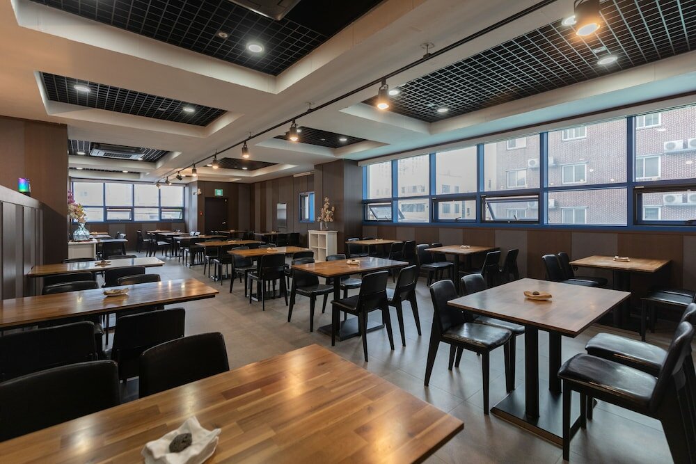 Фото Hotel With City