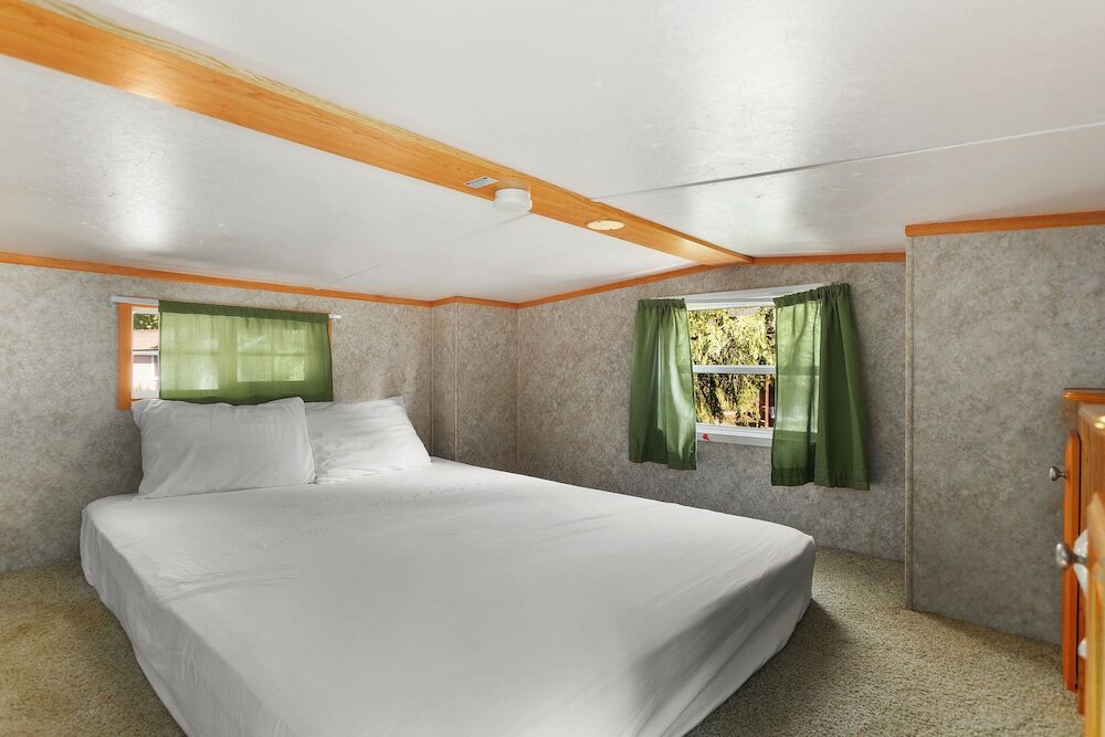 Фото Robin Hood Village Resort