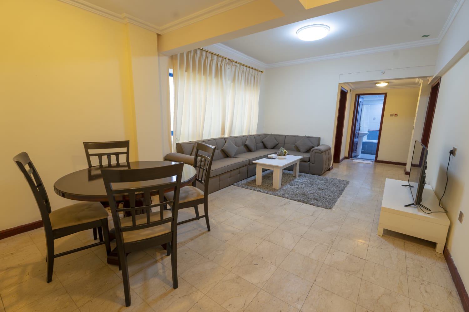 Фото Majestic Hotel