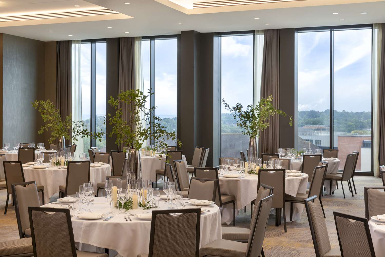 Фото Hilton Woking