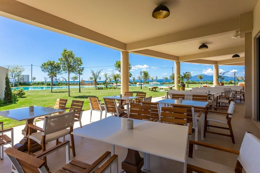 Фото Elysian Luxury Hotel & SPA