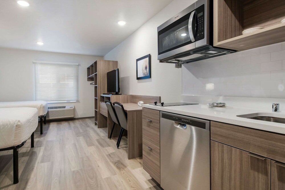 Фото WoodSpring Suites Portland Vancouver