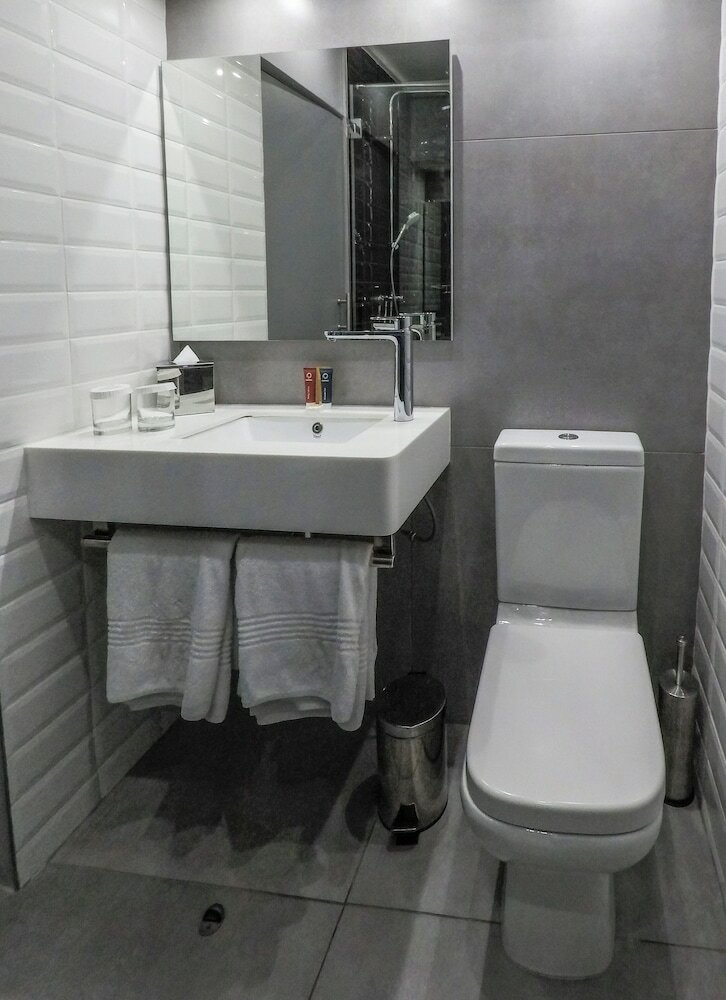 Фото Signature Lux Hotel, by Onomo