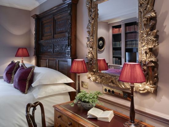 Фото Batty Langley's