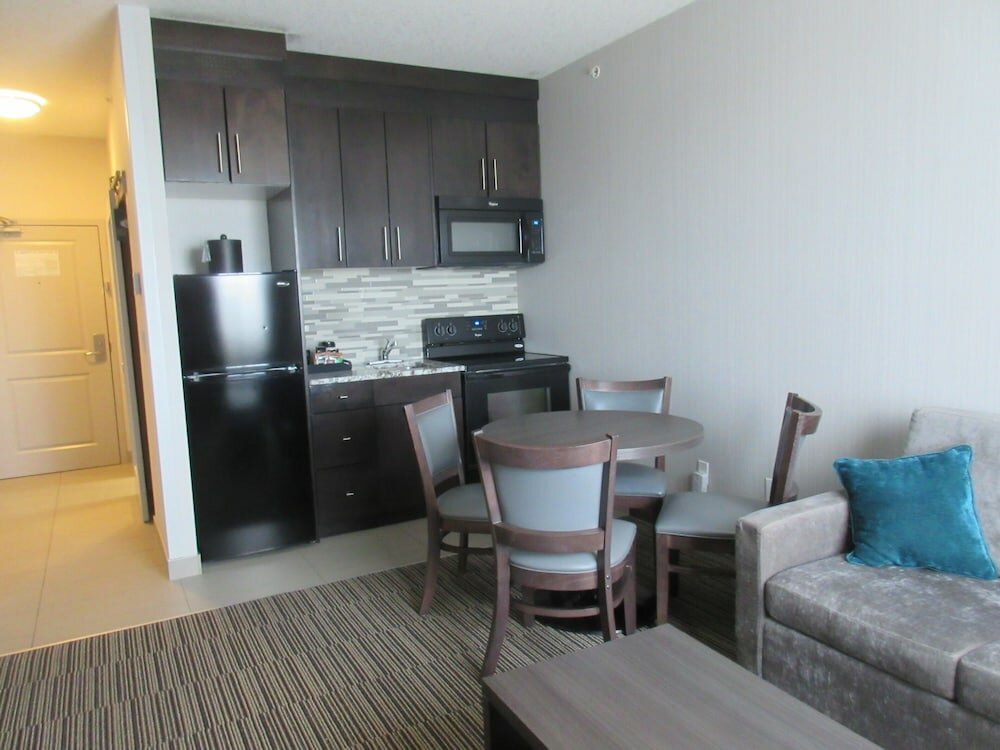 Фото Best Western Plus Airdrie Gateway