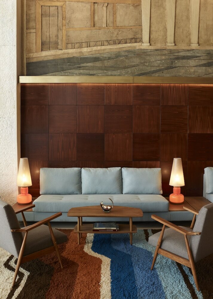 Фото Brown Acropol