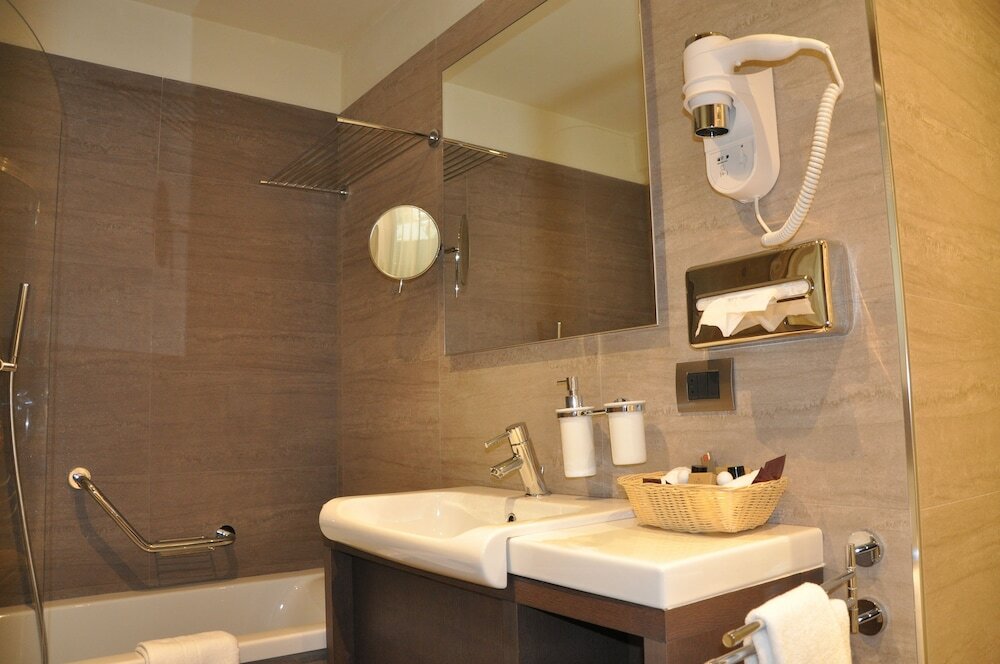 Фото Hotel Ambassador Zermatt