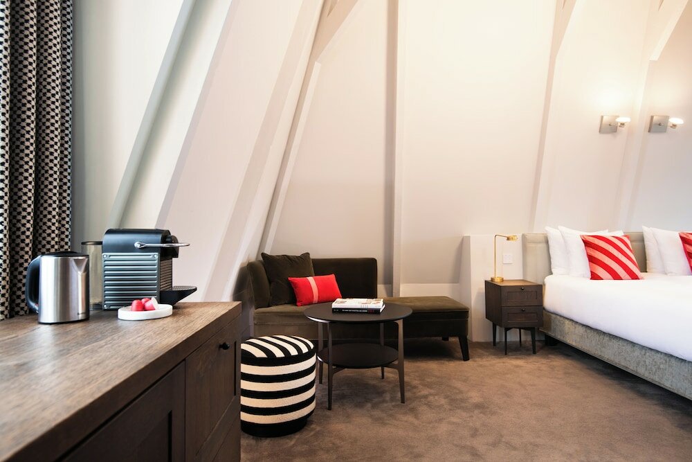 Фото Pillows Anna van den Vondel