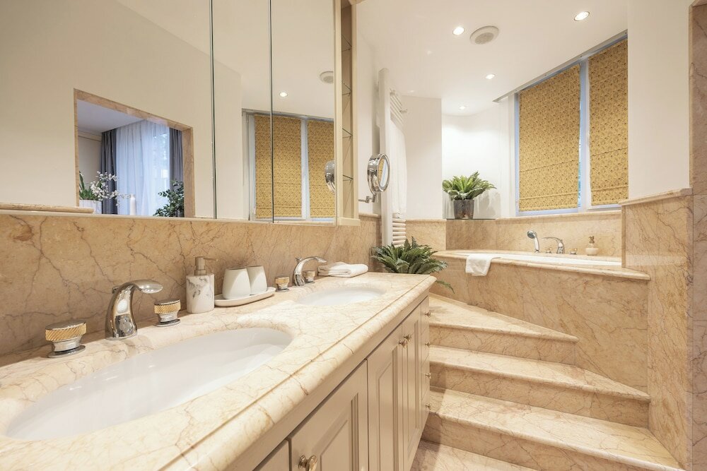 Фото Leonardo Hotel Antwerp The Plaza