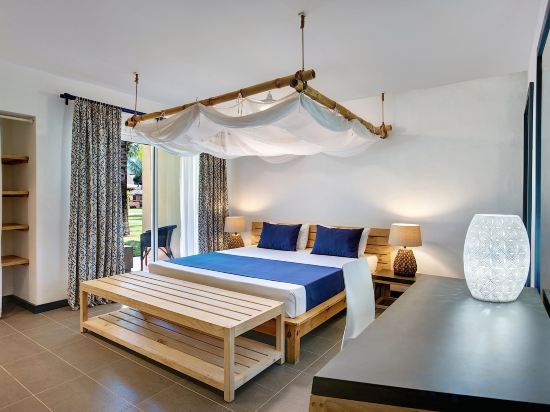 Фото Veranda Pointe Aux Biches Hotel