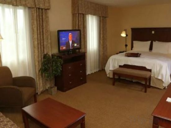 Фото Hampton Inn & Suites Burlington