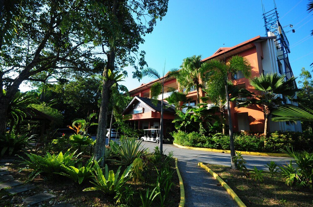 Фото Bukit Merah Laketown Resort