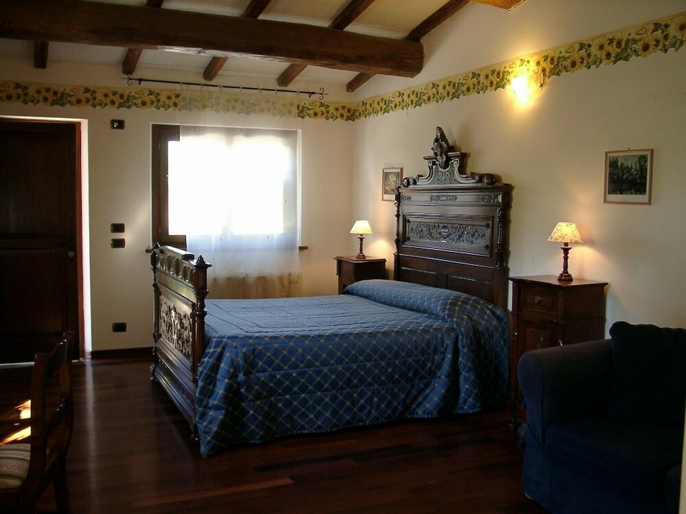 Фото Podere Caldaruccio La Pineta