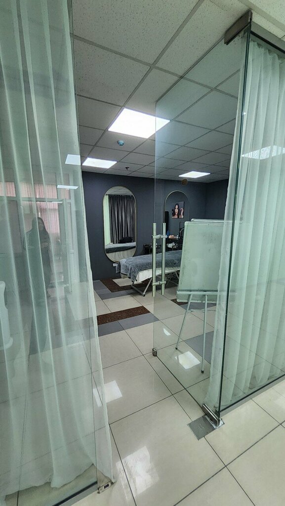 Eyebrow and eyelash salon Gold Lash, Almaty, photo