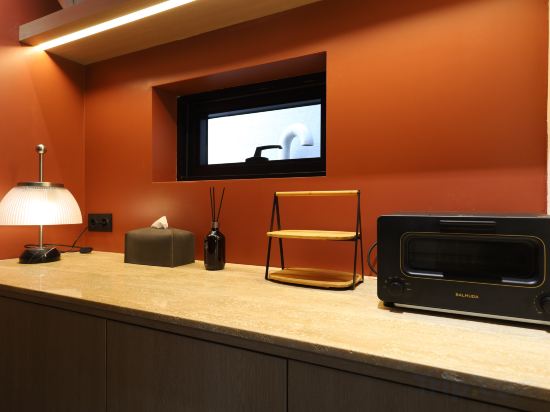 Фото Brown Dot Daeyeon