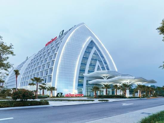 Hotel Mövenpick Hotel & Convention Centre Klia, State of Selangor, photo