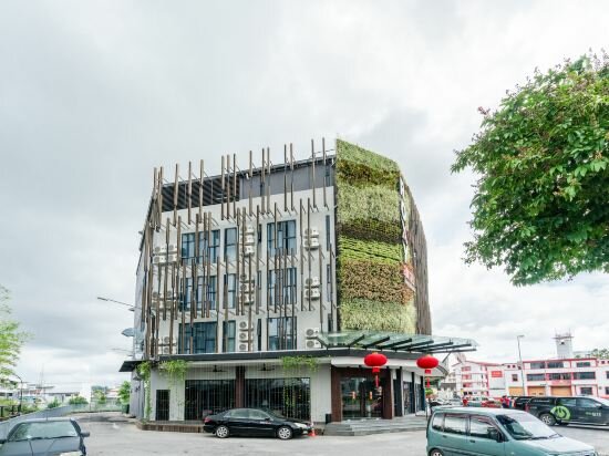 Фото Roxy Hotel Padungan