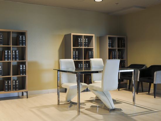 Фото Hotel Chamartin The One