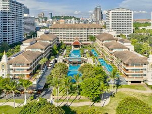 Гостиница The Heritage Pattaya Beachfront Resort