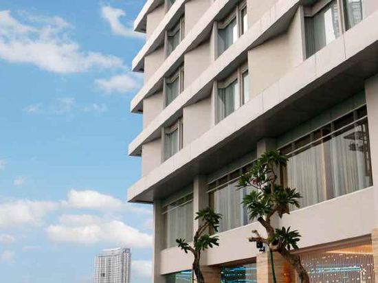 Фото Vasa Hotel Surabaya