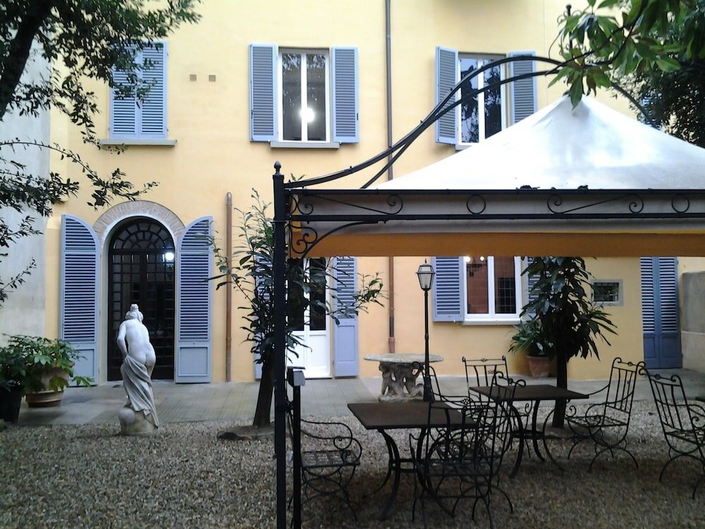 Фото Little Garden Donatello