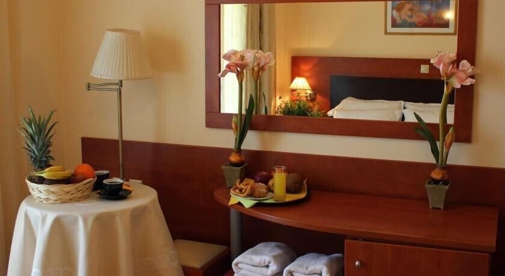 Фото Galaxy Hotel